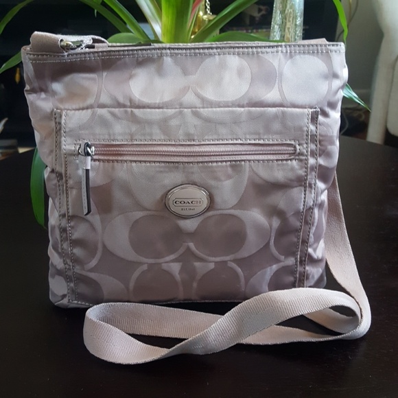 Coach Handbags - Preloved Coach nylon file bag